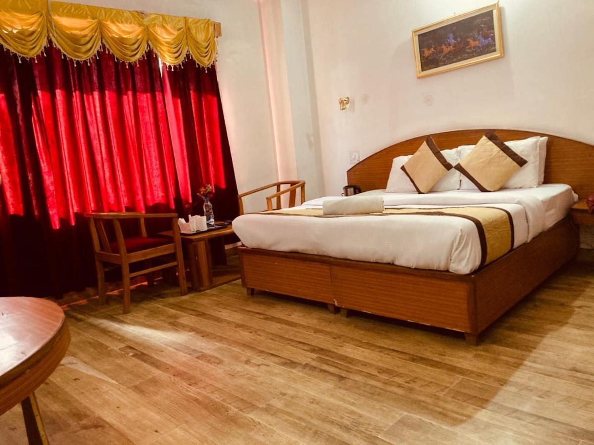 "Tara Homes" With Open Rooftop Terrace Shimla Bagian luar foto