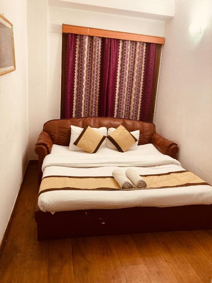 "Tara Homes" With Open Rooftop Terrace Shimla Bagian luar foto