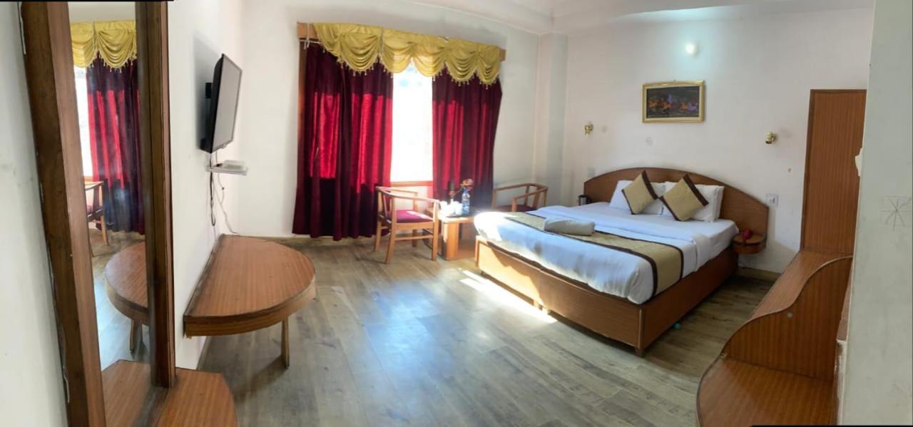 "Tara Homes" With Open Rooftop Terrace Shimla Bagian luar foto